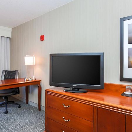 Courtyard By Marriott Roseville Galleria Mall/Creekside Ridge Drive Extérieur photo