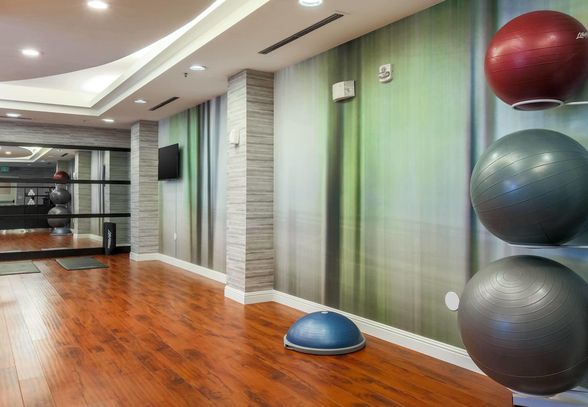 Courtyard By Marriott Roseville Galleria Mall/Creekside Ridge Drive Extérieur photo