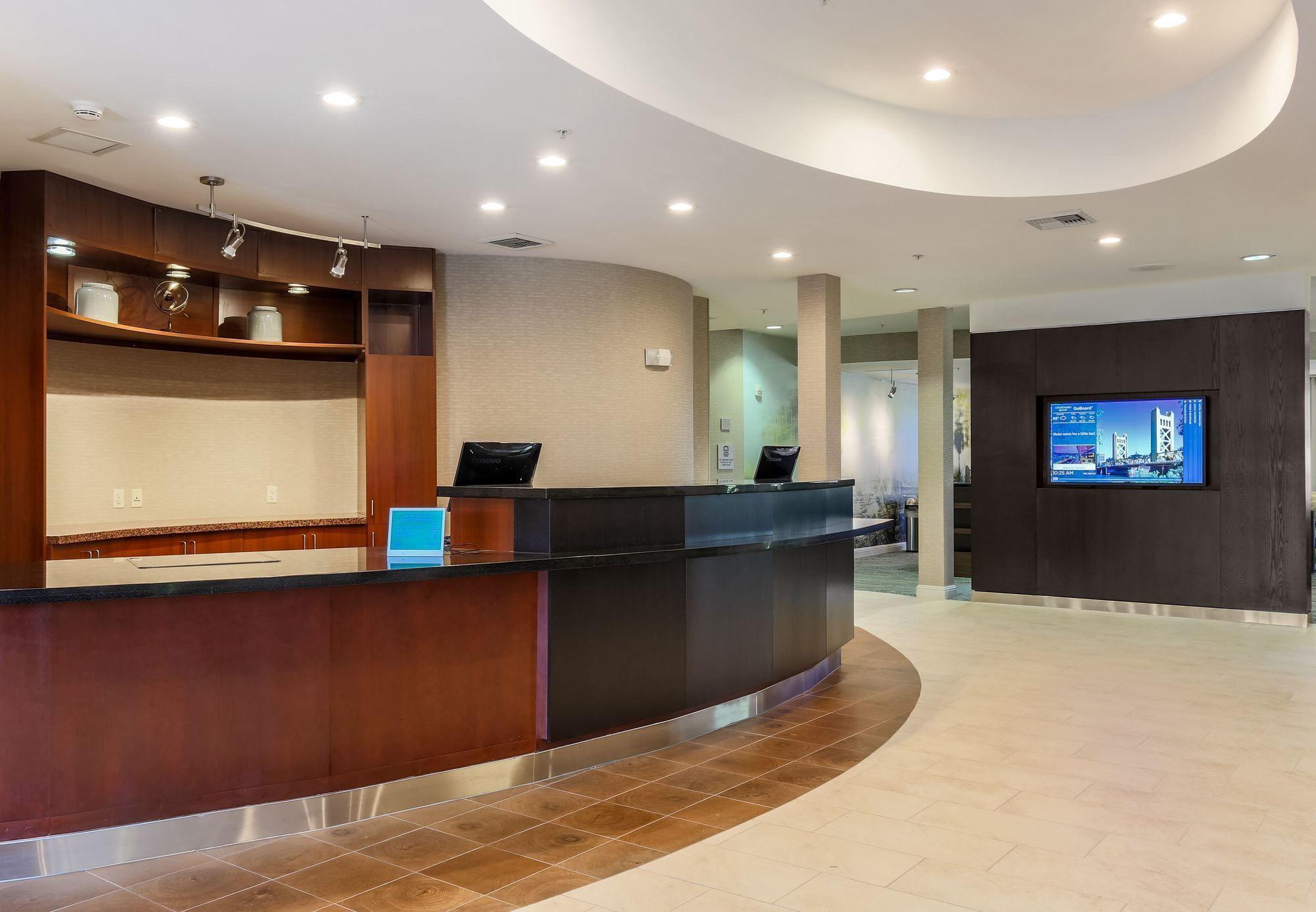 Courtyard By Marriott Roseville Galleria Mall/Creekside Ridge Drive Extérieur photo