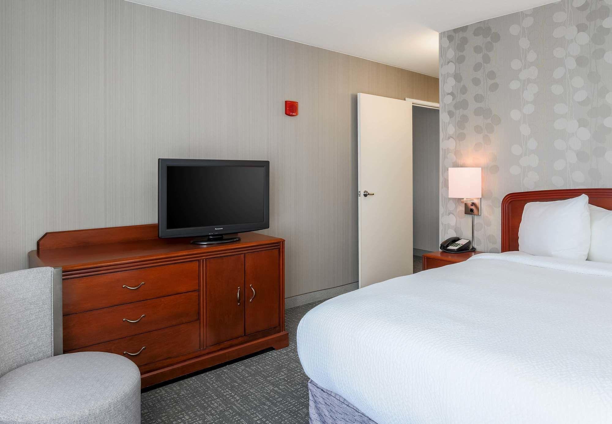 Courtyard By Marriott Roseville Galleria Mall/Creekside Ridge Drive Extérieur photo