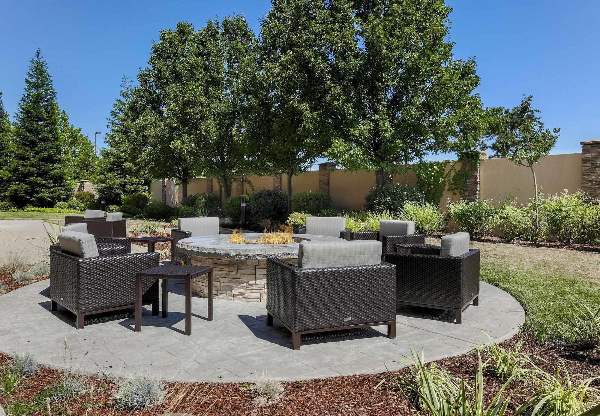 Courtyard By Marriott Roseville Galleria Mall/Creekside Ridge Drive Extérieur photo
