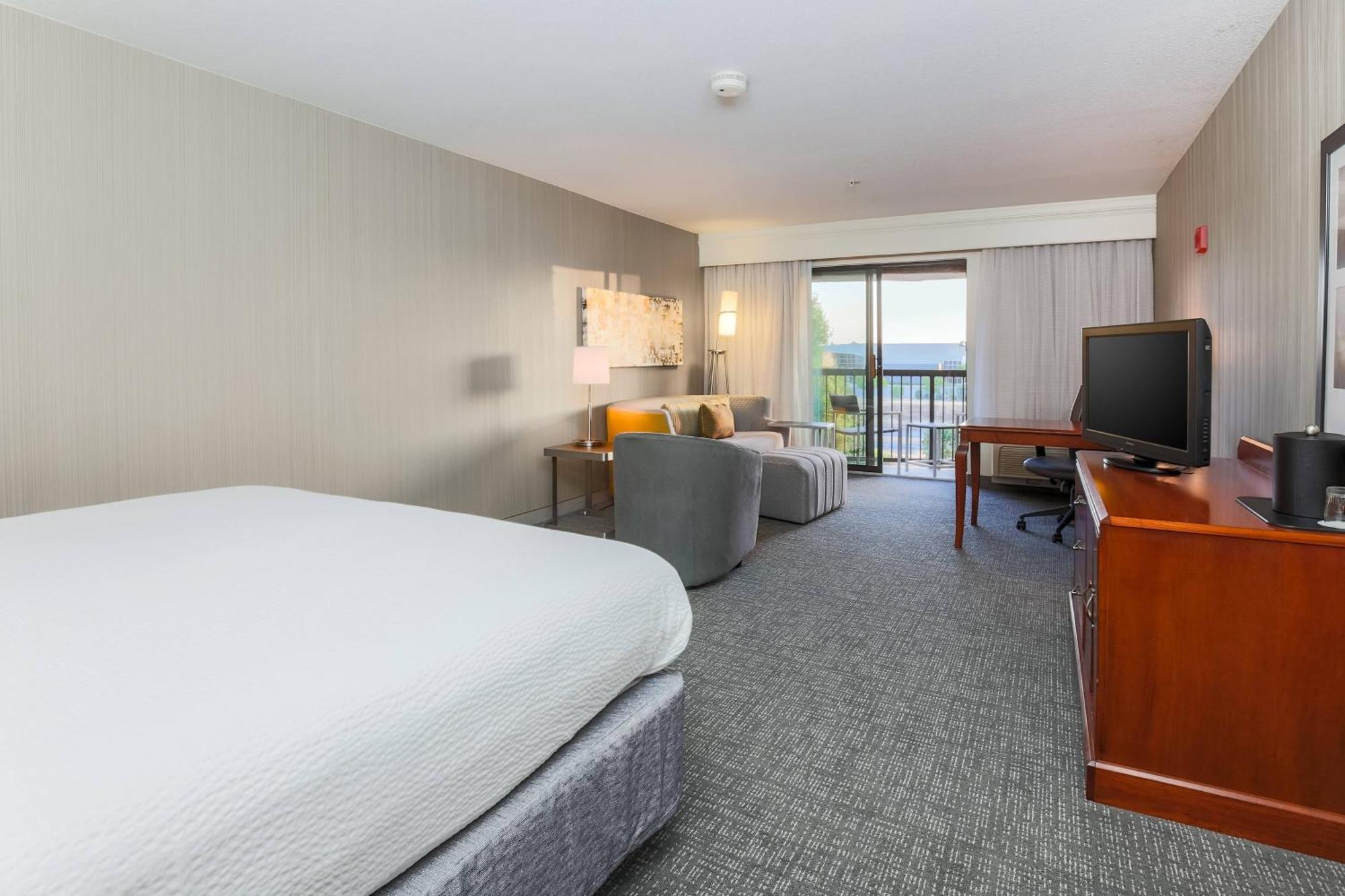 Courtyard By Marriott Roseville Galleria Mall/Creekside Ridge Drive Extérieur photo