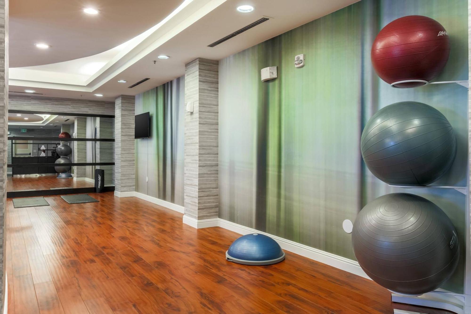 Courtyard By Marriott Roseville Galleria Mall/Creekside Ridge Drive Extérieur photo