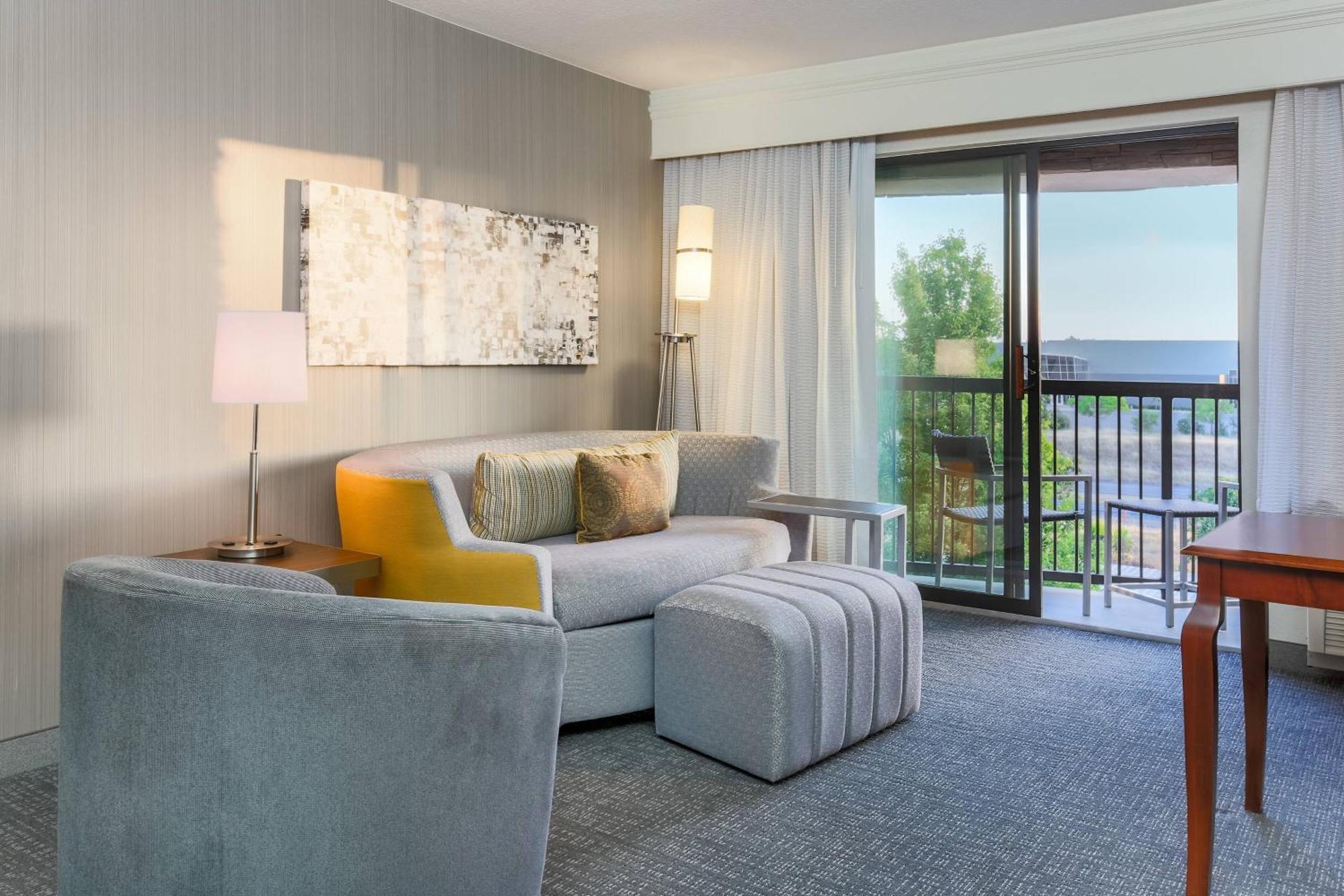 Courtyard By Marriott Roseville Galleria Mall/Creekside Ridge Drive Extérieur photo
